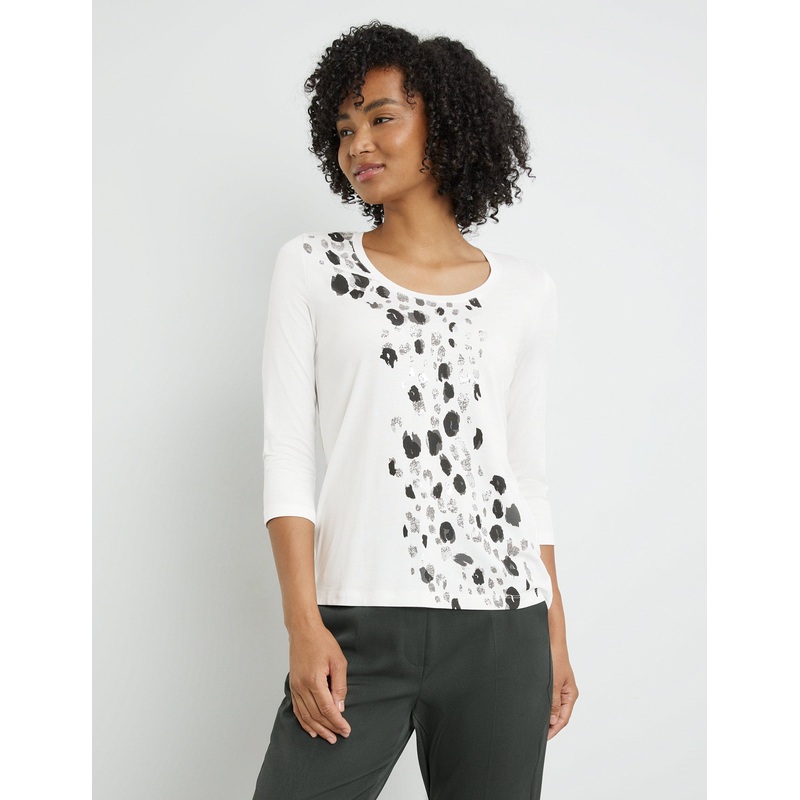 3/4-Sleeve Top With An Animal Print