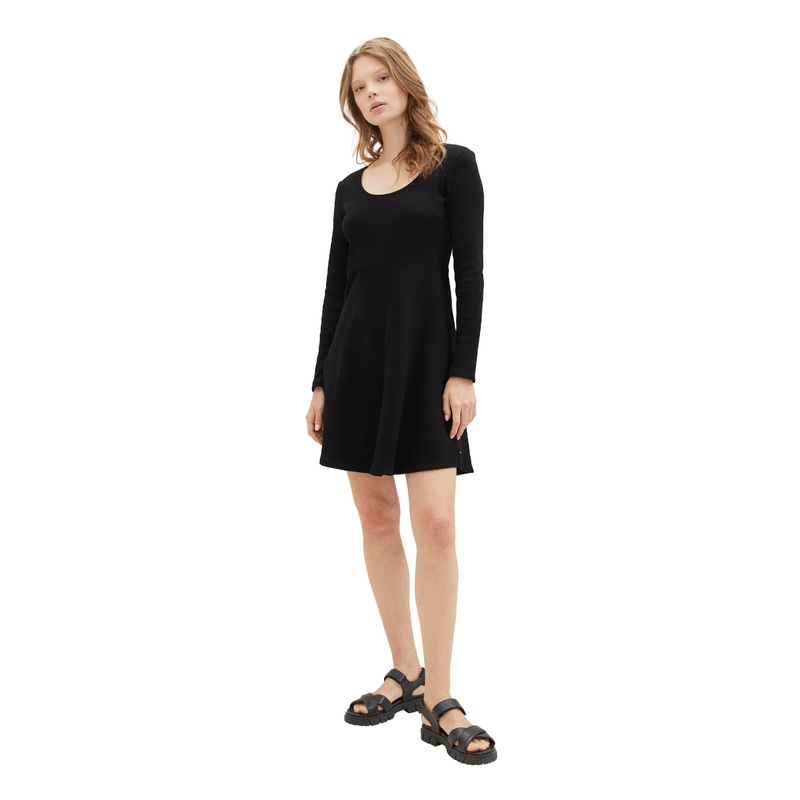Long Sleeve Short Dress With Round Neckline