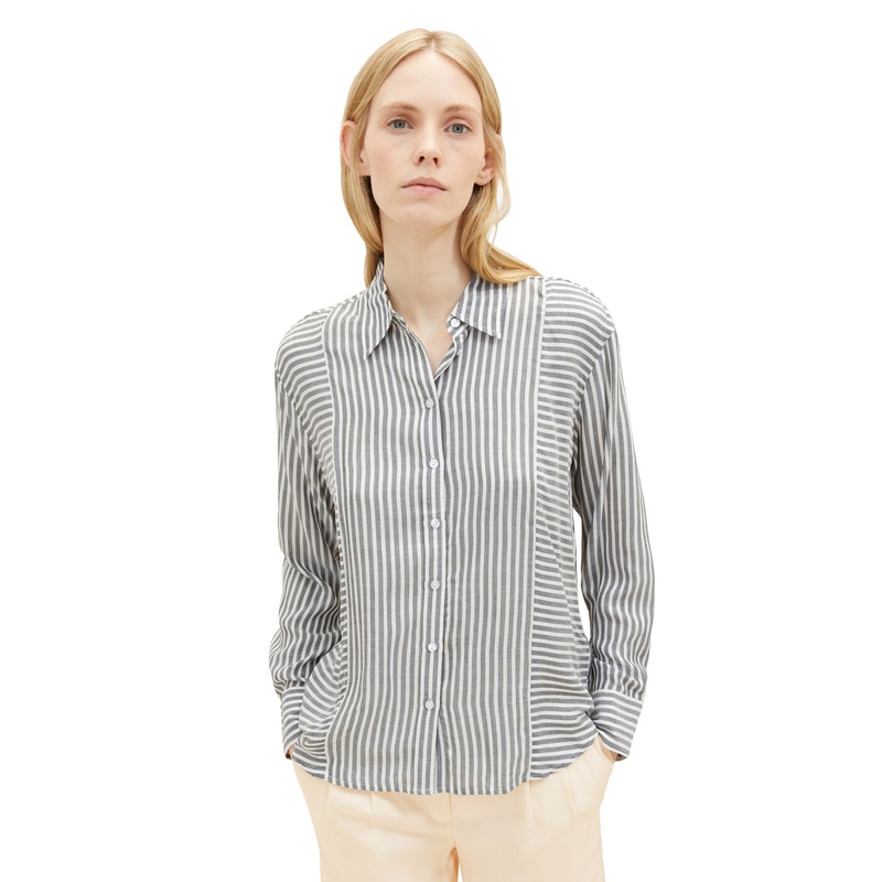 Shirt With Stripe Design
