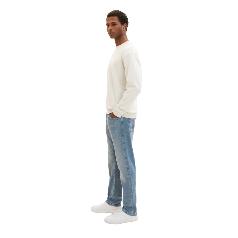 Standard Fit Jeans