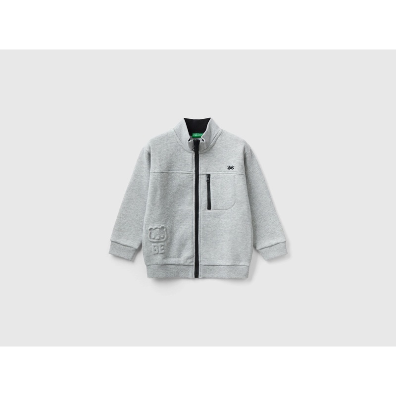 Warm Zip-Up Sweatshirt With "Be" Print