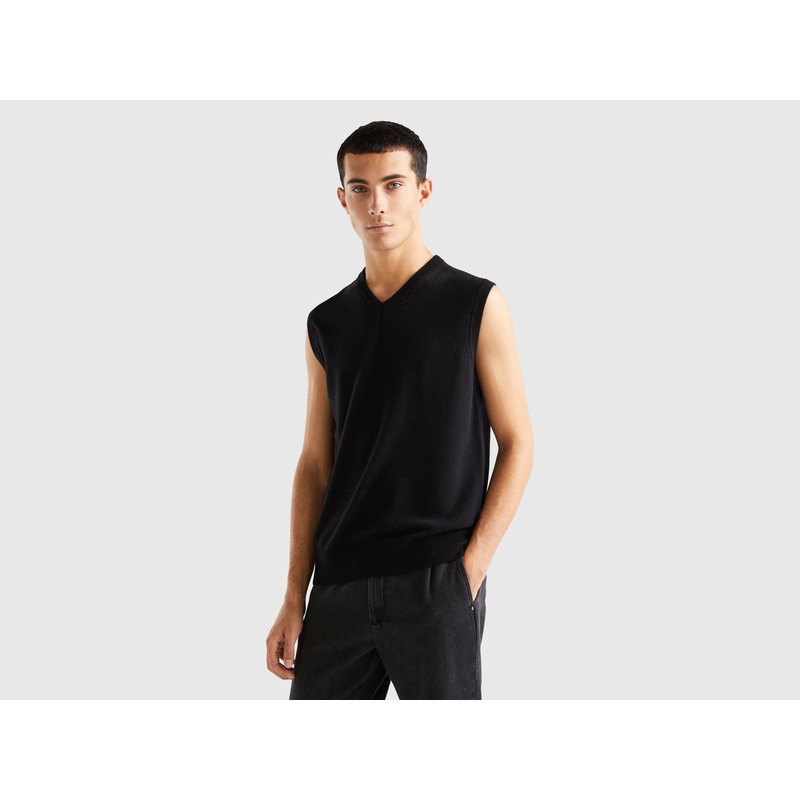 Black Vest In Pure Merino Wool