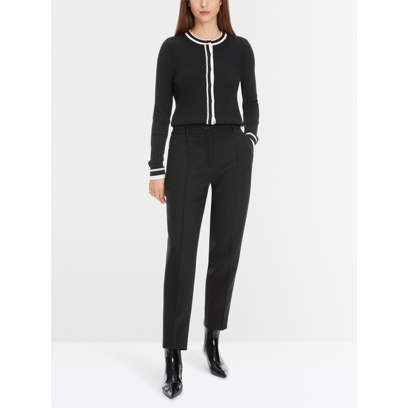 Model Fordon - Cropped Pants