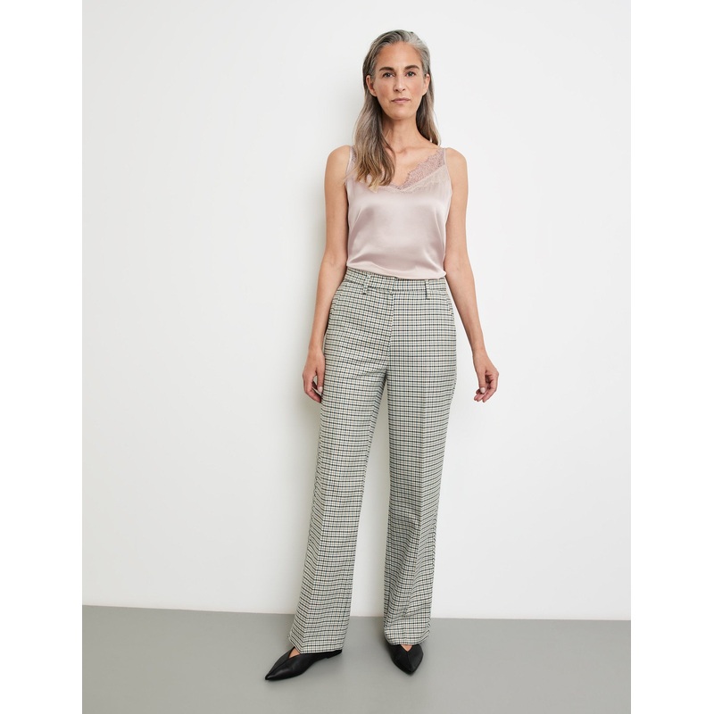 Chic Cloth Trousers With A Wide Leg