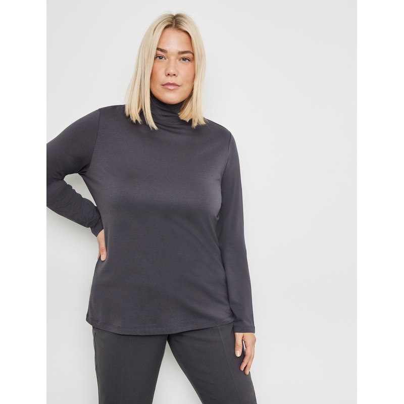 Long Sleeve Top With A Stand-Up Collar