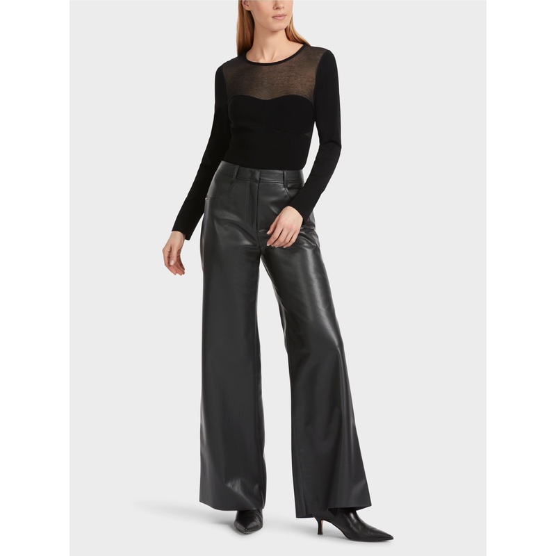 Warri Pants In A Feminine Fit