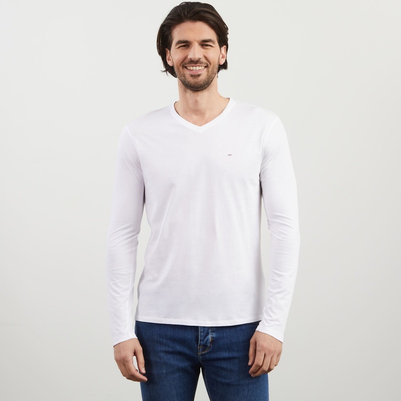 Long Sleeved White V Neck T-Shirt