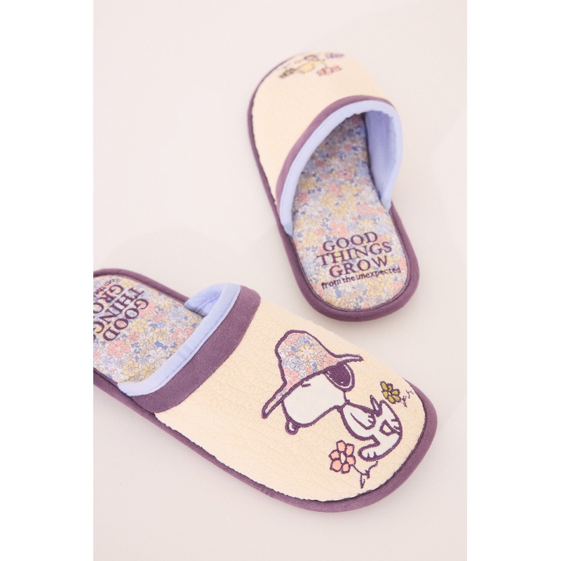 Snoopy Yellow Slippers