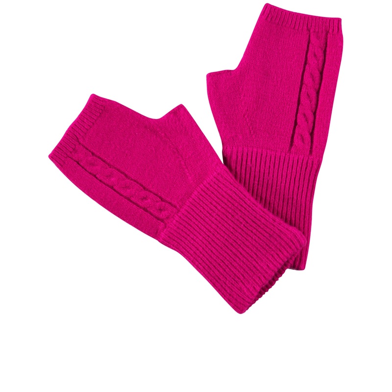 Cosy Gloves In A Mix Of Knits