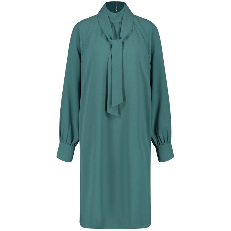 Flowing Dress With A Bow Collar And Lightweight Balloon Sleeves