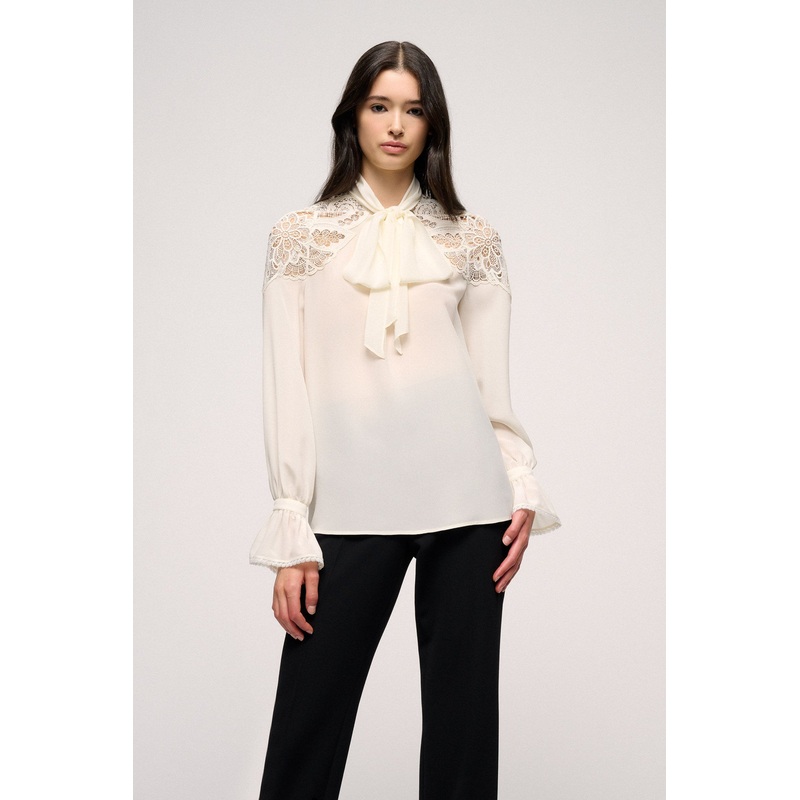 Buona Lace Blouse