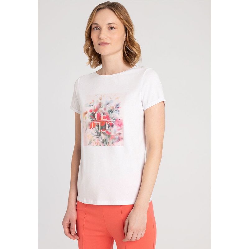 White T-Shirt With Front Print