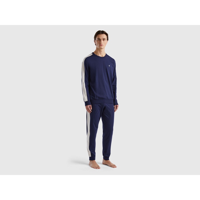 Pyjamas With Side Stripes