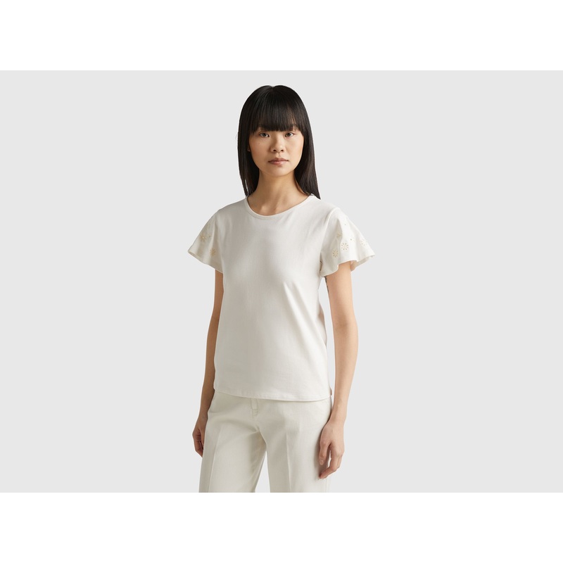 T-Shirt With Floral Embroidery