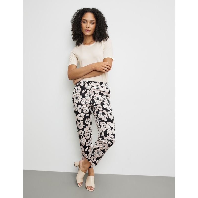 Chinos With A Floral Pattern