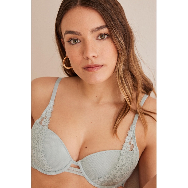 Lace Bra In Different Cup Sizes