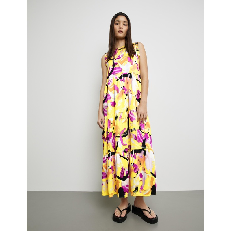 Sleeveless Maxi Dress With A Floral Print
