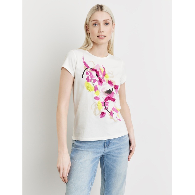 T-Shirt With A Decorative Front Print