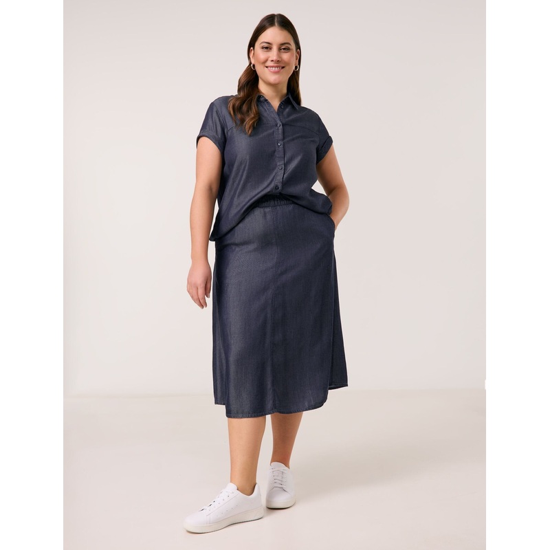 Flowing Skirt in a Denim Look