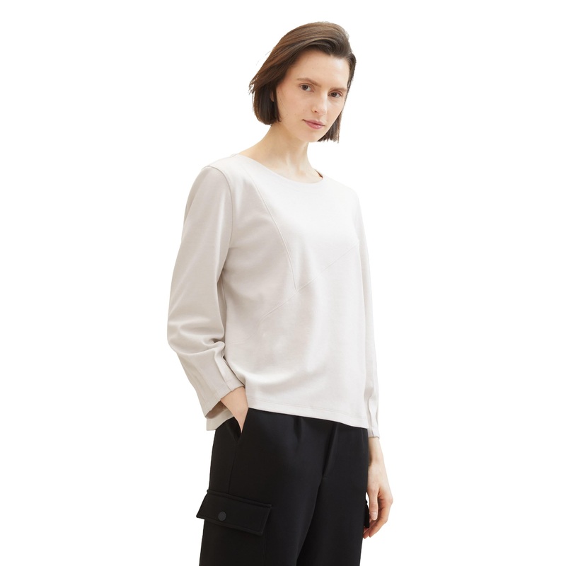 T-Shirt With Cutlines
