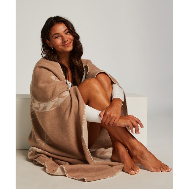 Leonie Leopard Blanket
