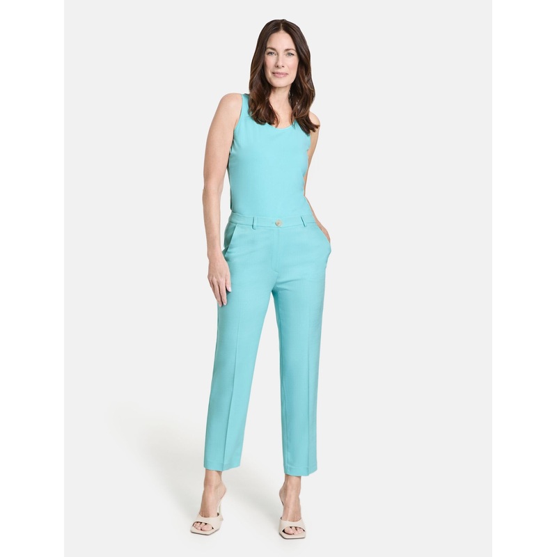 Simple 7/8-Length Trousers With Pressed Pleats