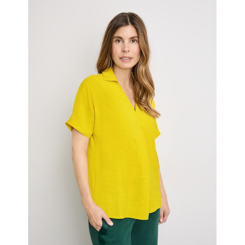 Flowing Blouse With Mid-Length Sleeves And Box Pleat