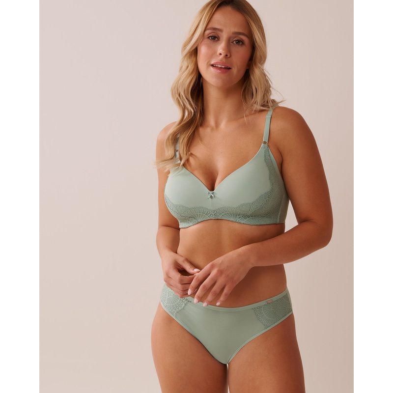 Lightly Lined Wireless Sleek Back Bra