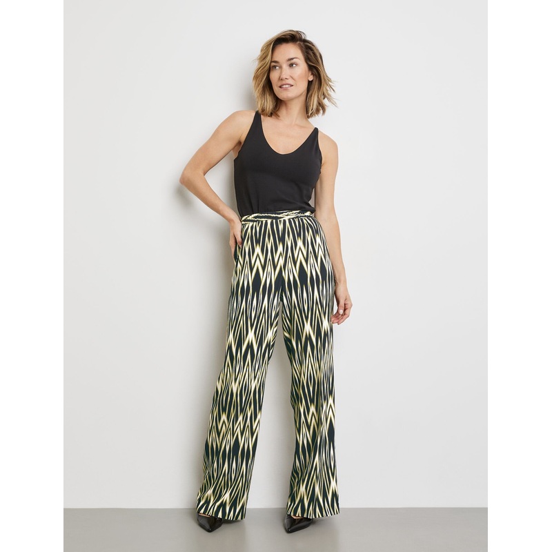 Pull-On Trousers With An Ikat Print