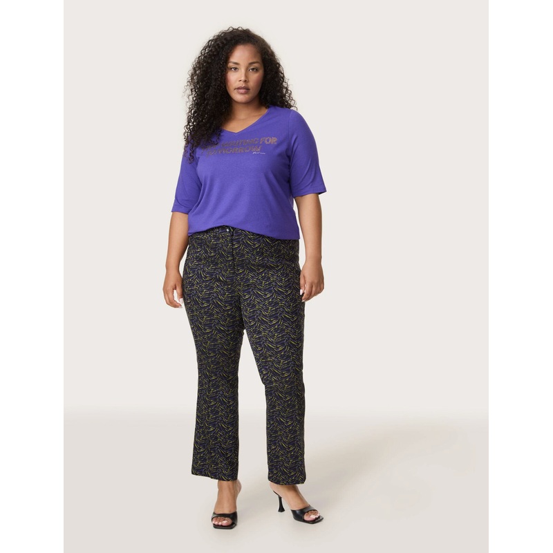Betty Patterned 7/8-Length Trousers With A Kick Flare