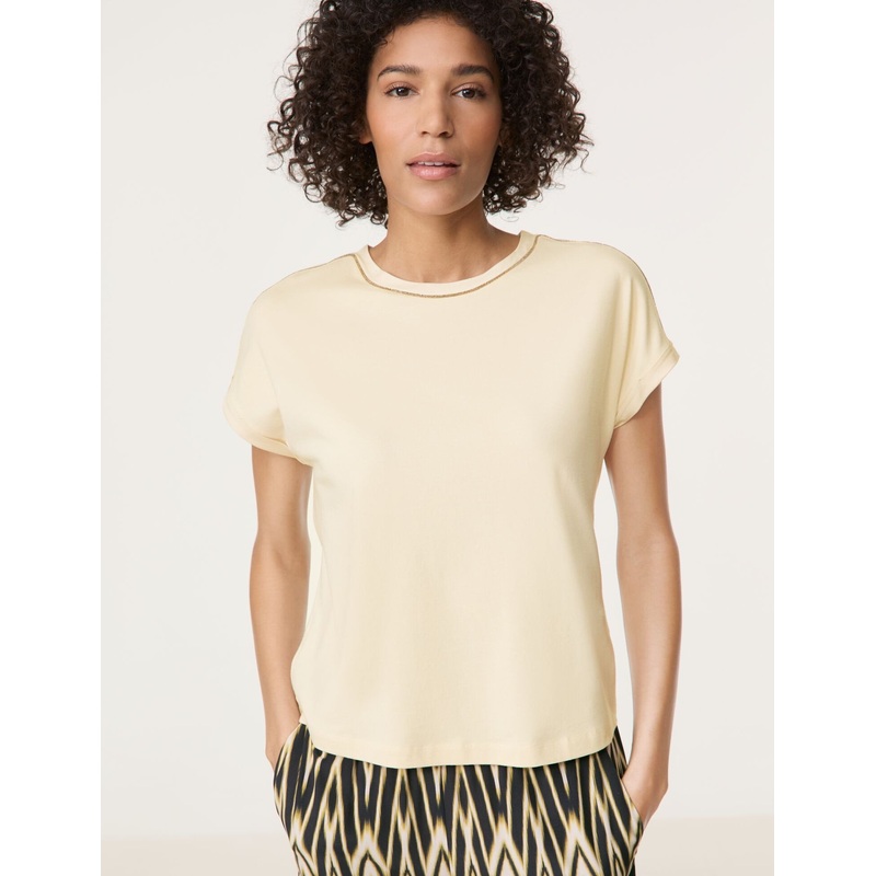 T-Shirt With A Decorative Chain Detail