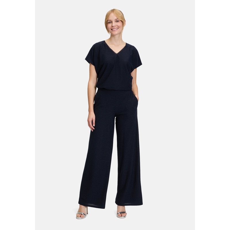 Modern Fit Pants With A Wide Leg