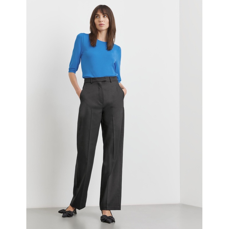 Elegant Trousers With A Wide Leg