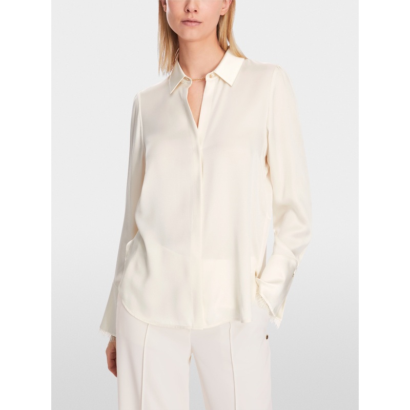 Fine Silk Blouse With Chain Button