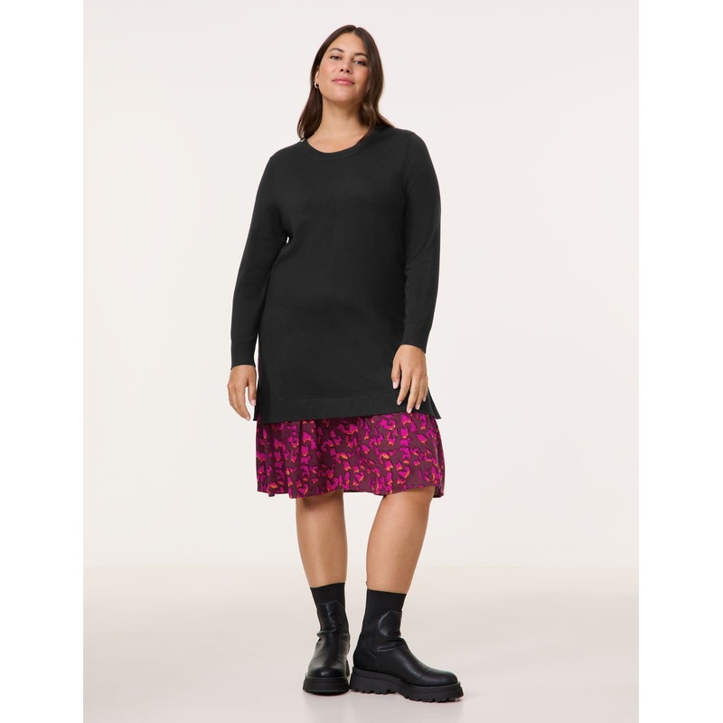 Knitted Dress With A Hem Flounce