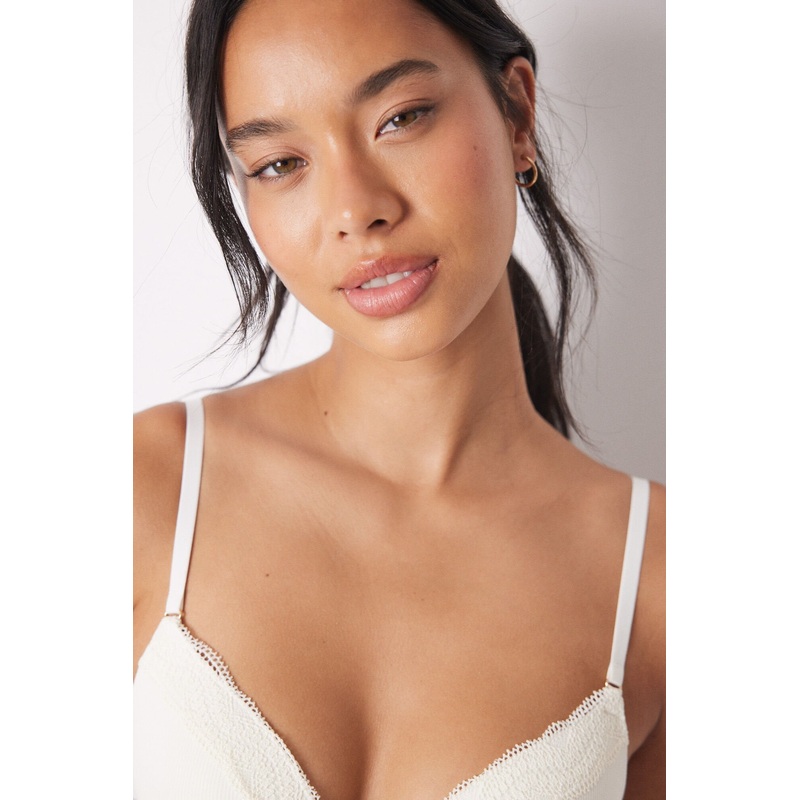 Charming Ivory Lace Triangular Bra In Different Cup Sizes
