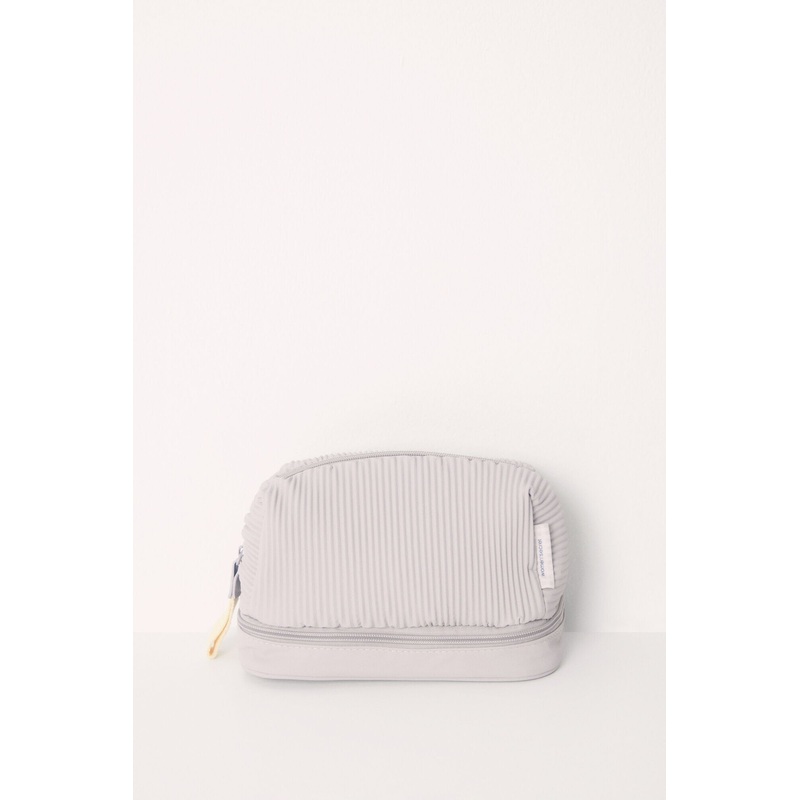 Medium Beige Gummed Beauty Case
