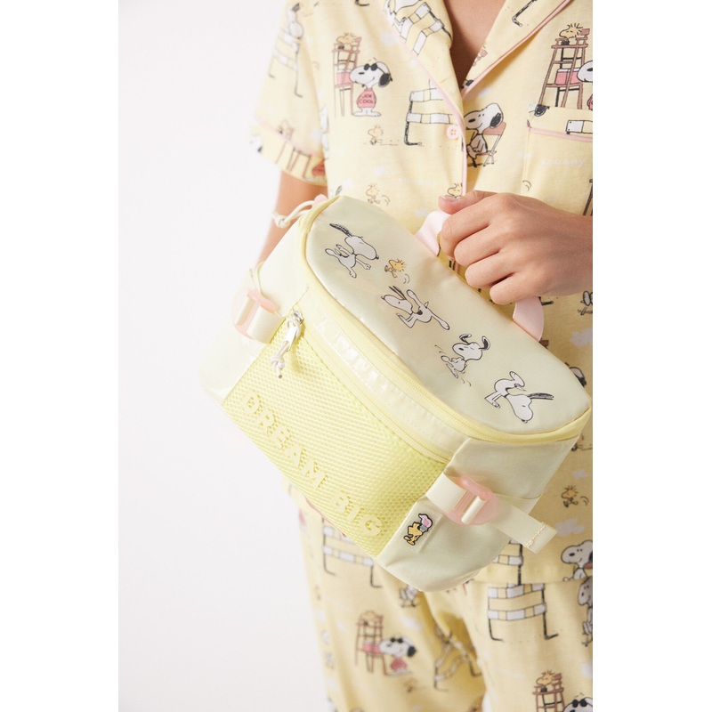 Snoopy Yellow Medium Beauty Case