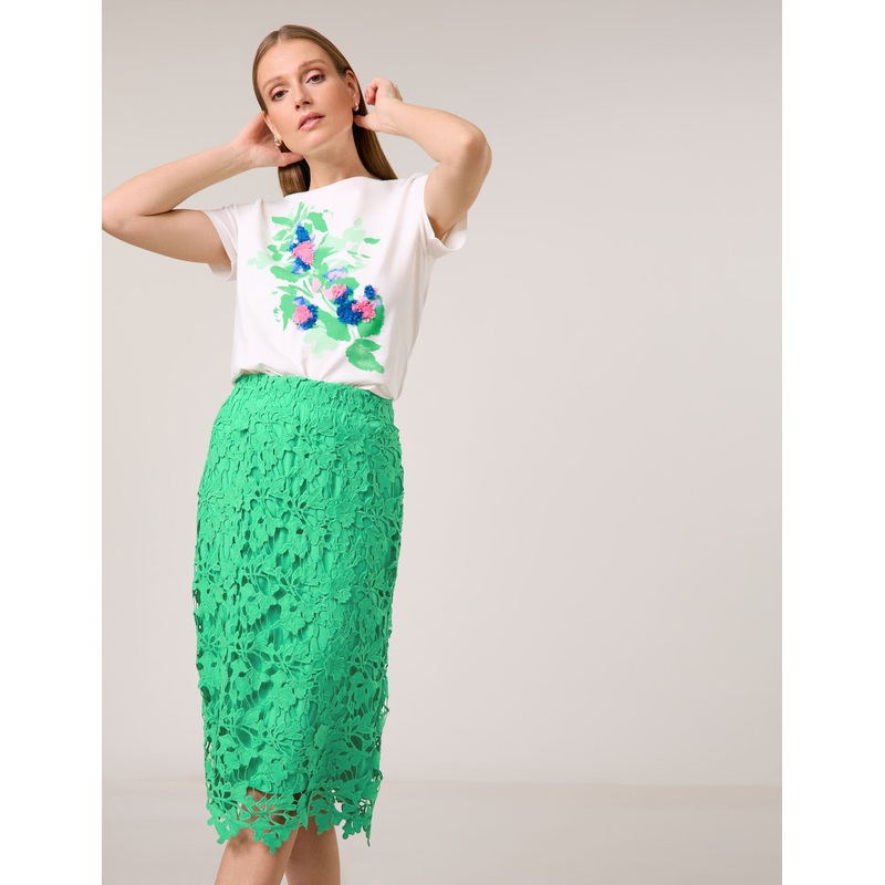 Elegant Skirt Made of 3D Lace