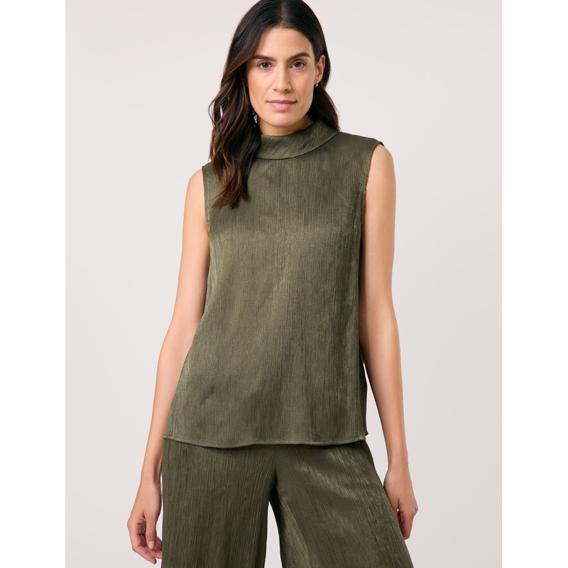 Sleeveless Blouse with a Crinkle Finish