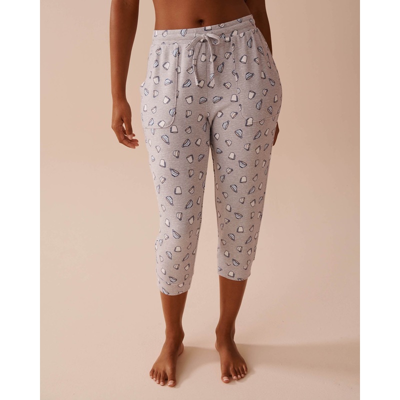 Coffee Cup Print Fitted Capris