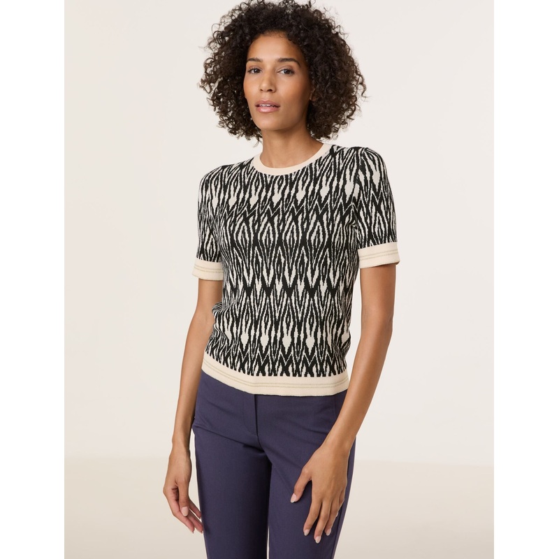 Short Sleeve Pullover With All Over Print