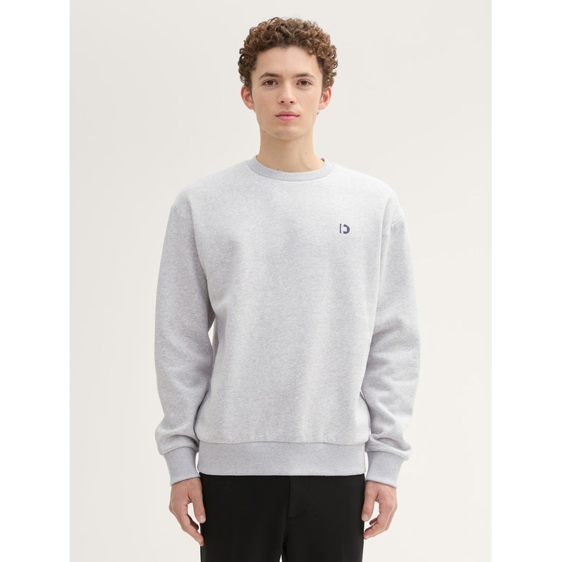 Basic Sweatshirt with A Logo Print