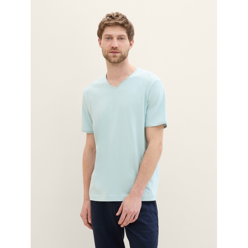 Basic T-Shirt with A V-Neckline