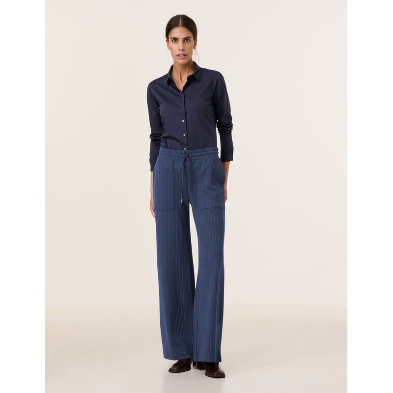 Elegant Pull-On Trousers
