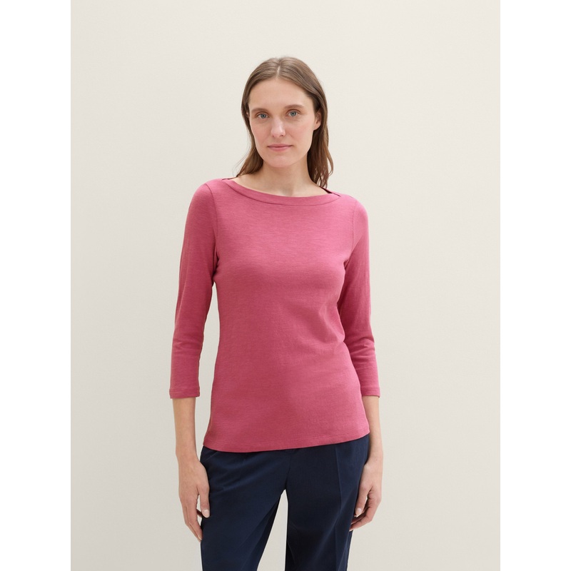 T-Shirt with A Submarine Neckline