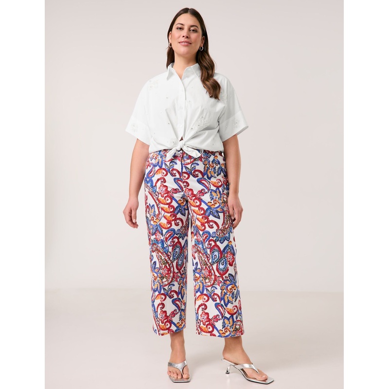 Lotta Wide 3/4-Length Trousers with a Paisley Print