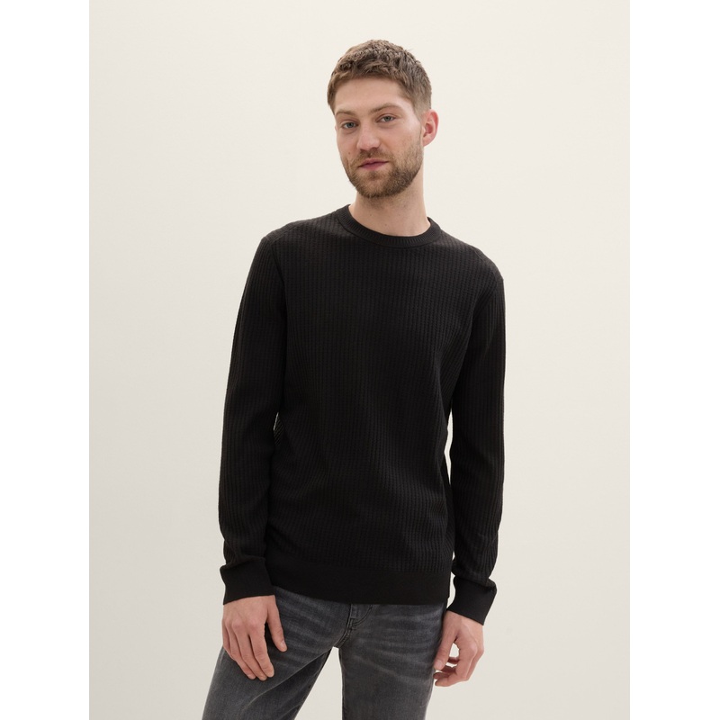Soft Sweater with A Round Neck
