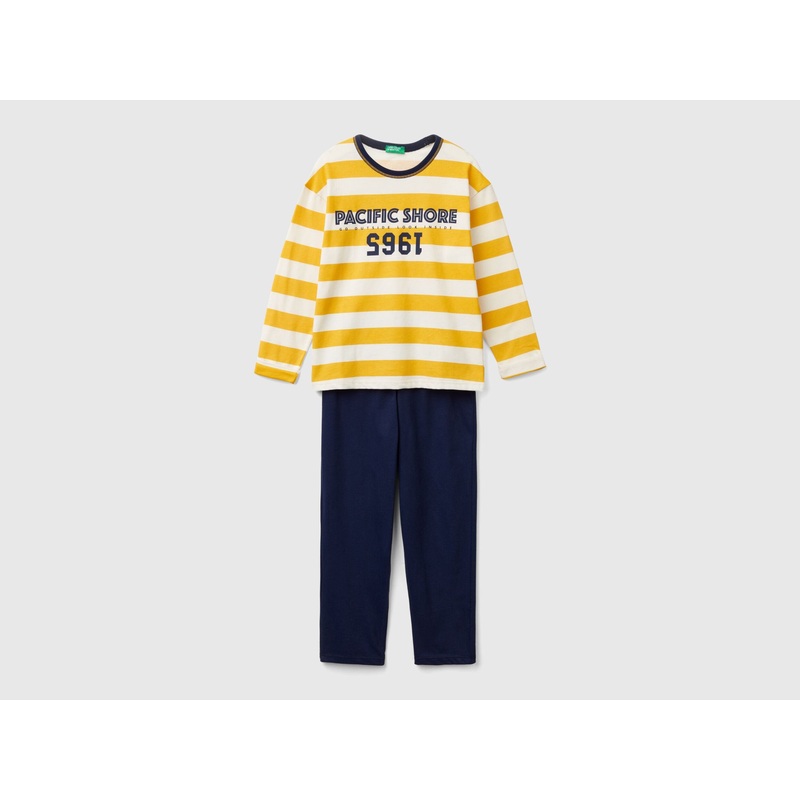 Pyjamas in Striped Knit
