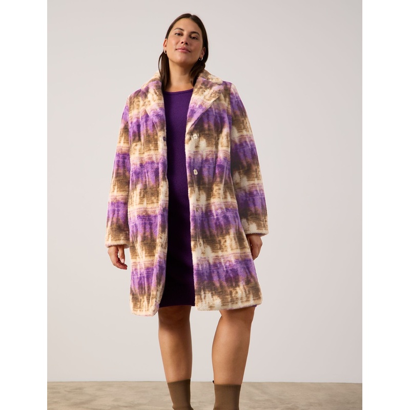 Short Coat Made of Faux Fur